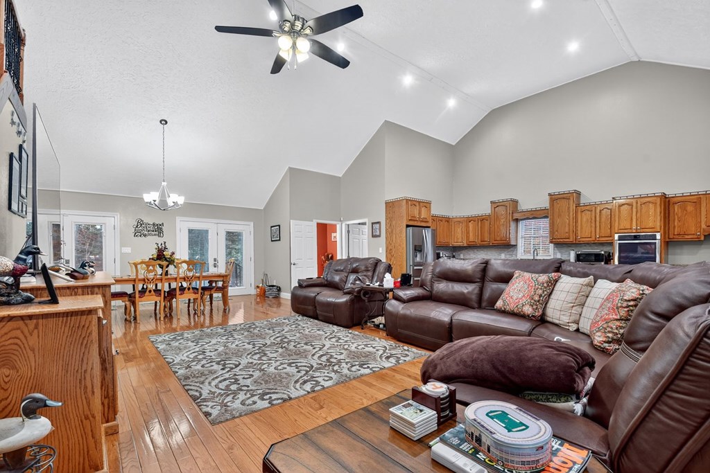 334 Belaire Drive Property Photo 12