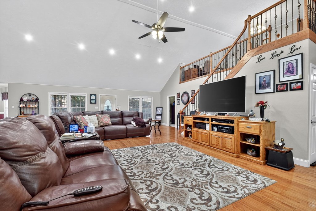 334 Belaire Drive Property Photo 14