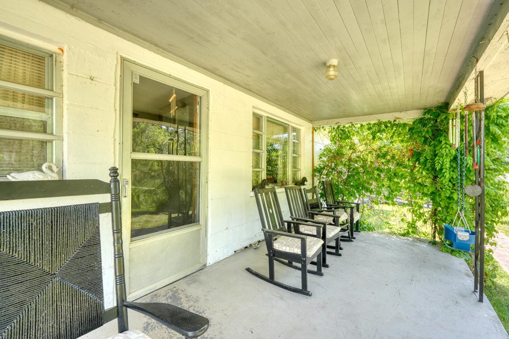 4706 Swallows Creek Road Property Photo 6