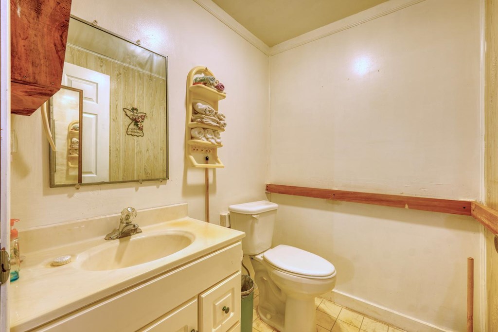 4706 Swallows Creek Road Property Photo 16