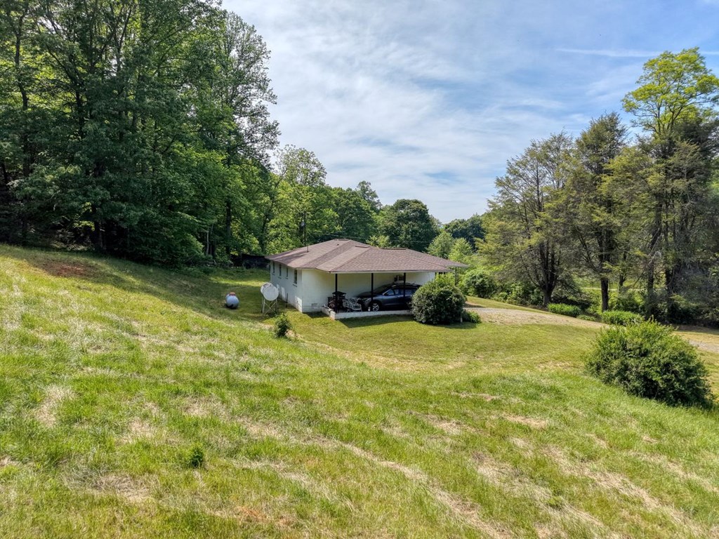 4706 Swallows Creek Road Property Photo 28