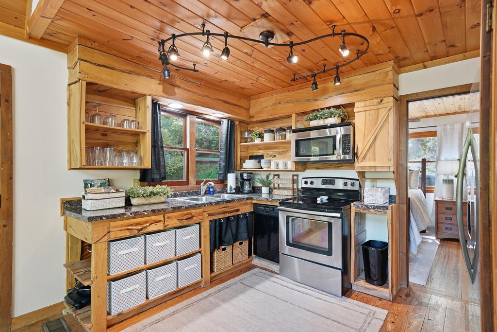 145 Rocky Top Road Property Photo 11