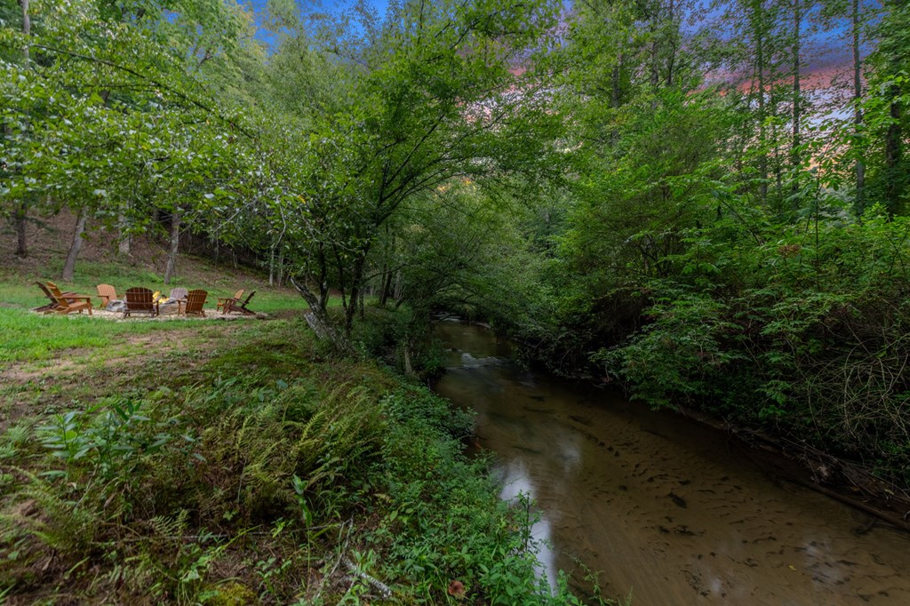 215 Twin Creeks Property Photo 10