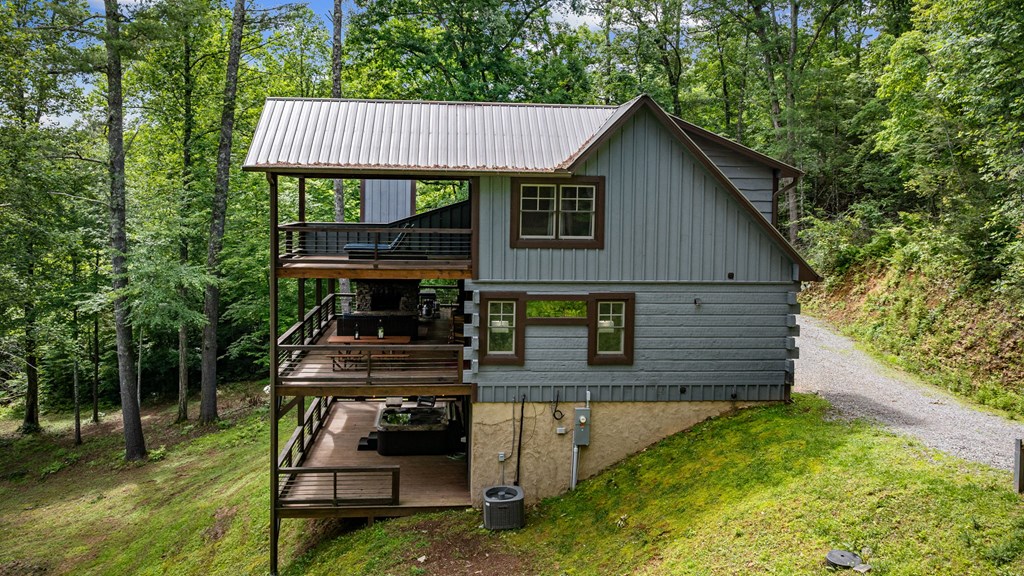 215 Twin Creeks Property Photo 20
