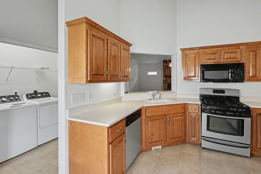 47 Riverwalk Circle Property Photo 18