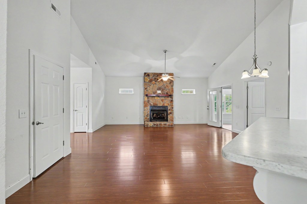 47 Riverwalk Circle Property Photo 20