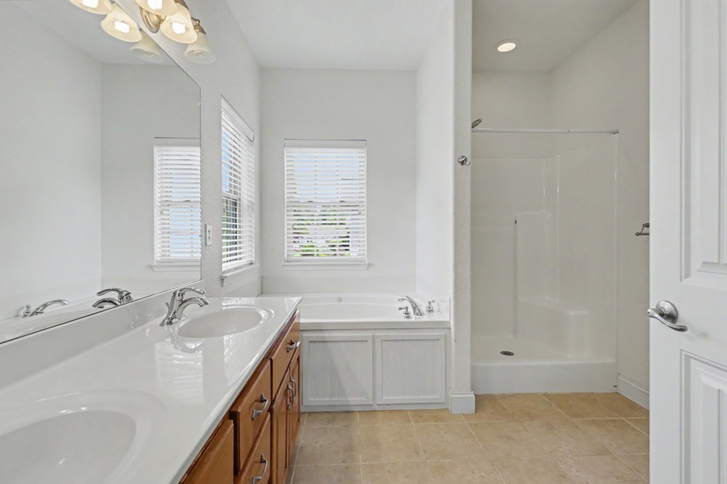 47 Riverwalk Circle Property Photo 24