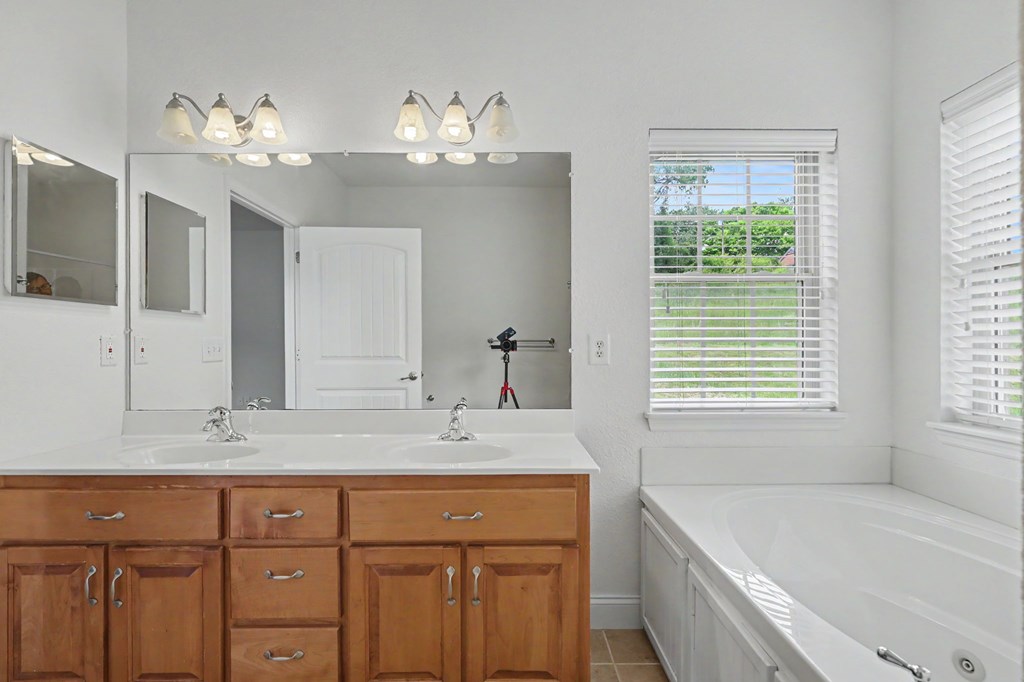 47 Riverwalk Circle Property Photo 25