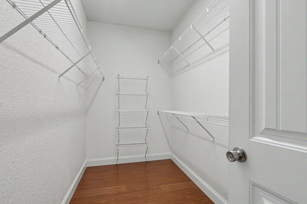 47 Riverwalk Circle Property Photo 27