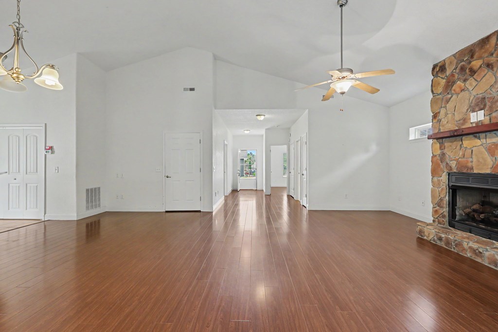 47 Riverwalk Circle Property Photo 29