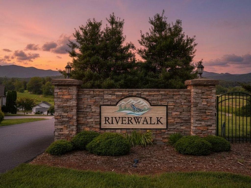 47 Riverwalk Circle Property Photo 44