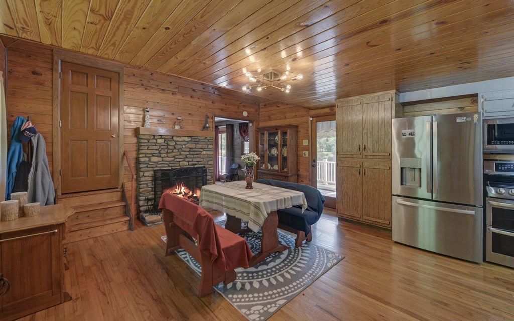 440 Beaver Ridge Road Property Photo 6