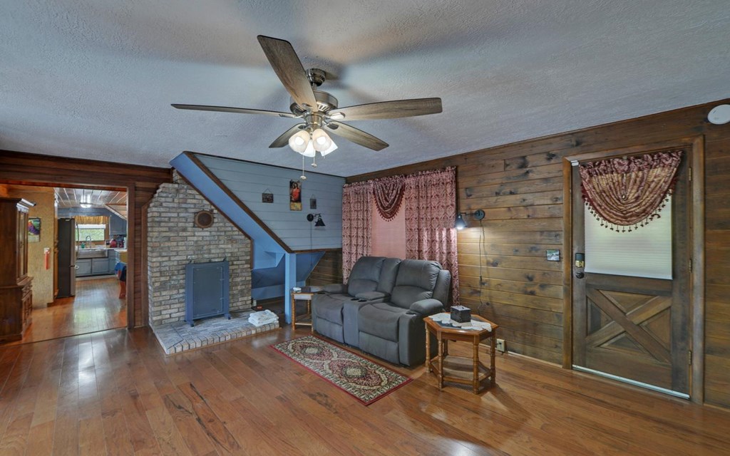 440 Beaver Ridge Road Property Photo 10