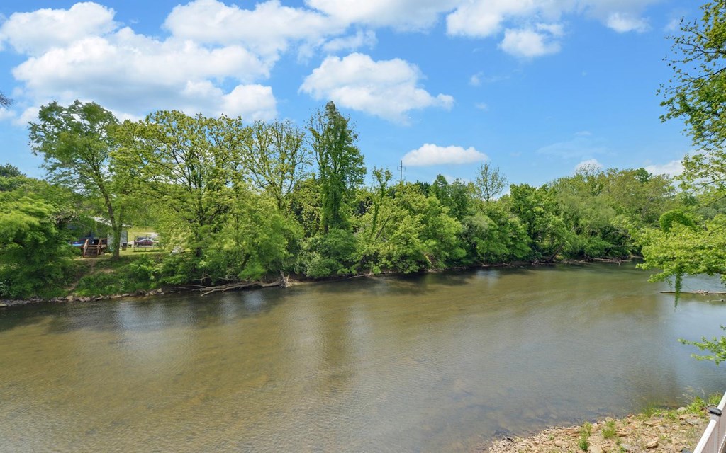 440 Beaver Ridge Road Property Photo 46