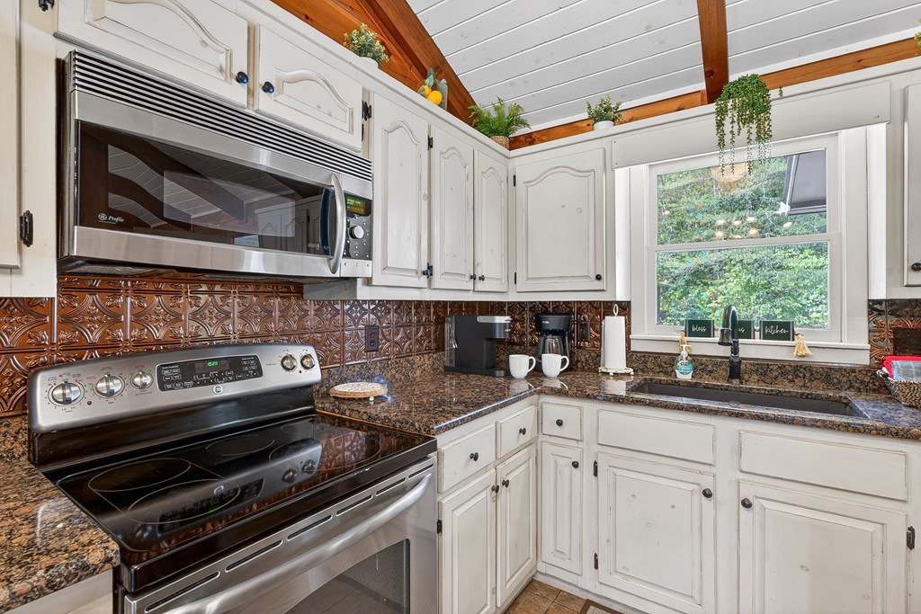 353 Sunrise Road Property Photo 14