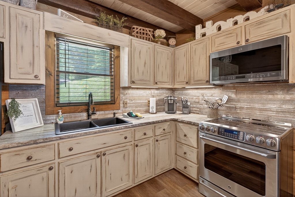 353 Sunrise Road Property Photo 71