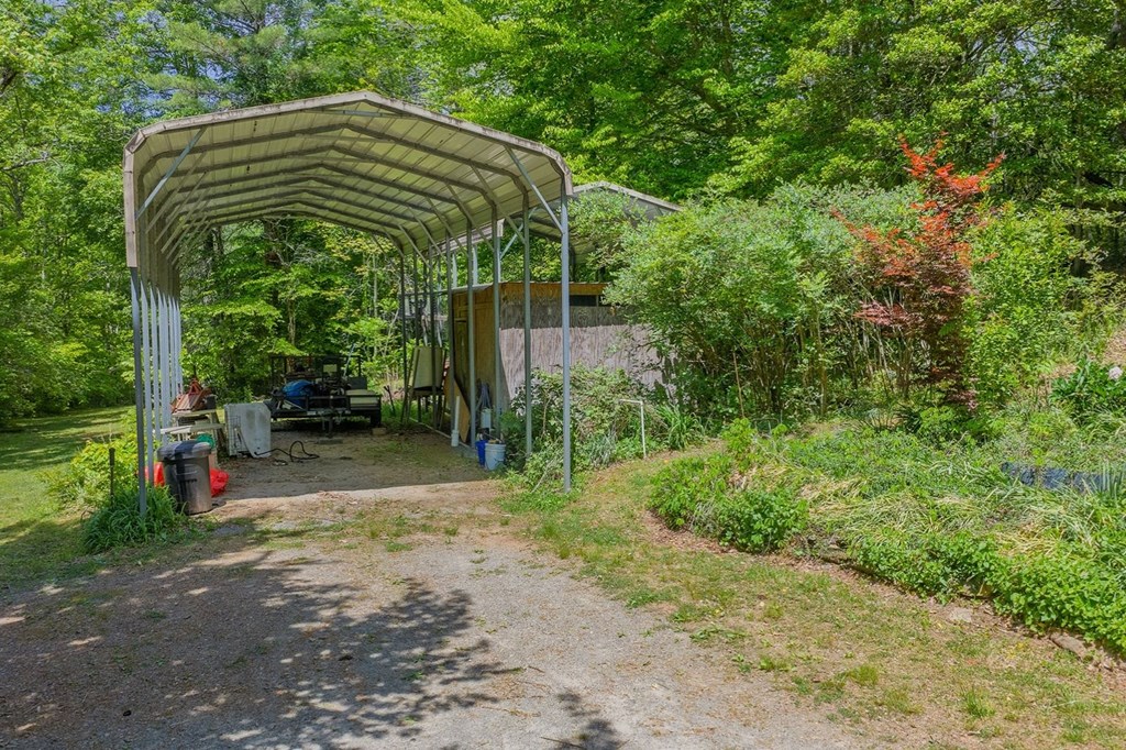 153 January Lane Property Photo 11