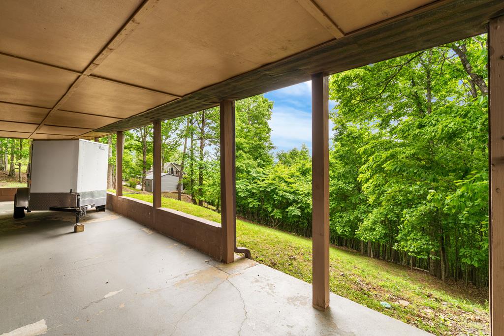 219 Lakeview Dr Property Photo 17