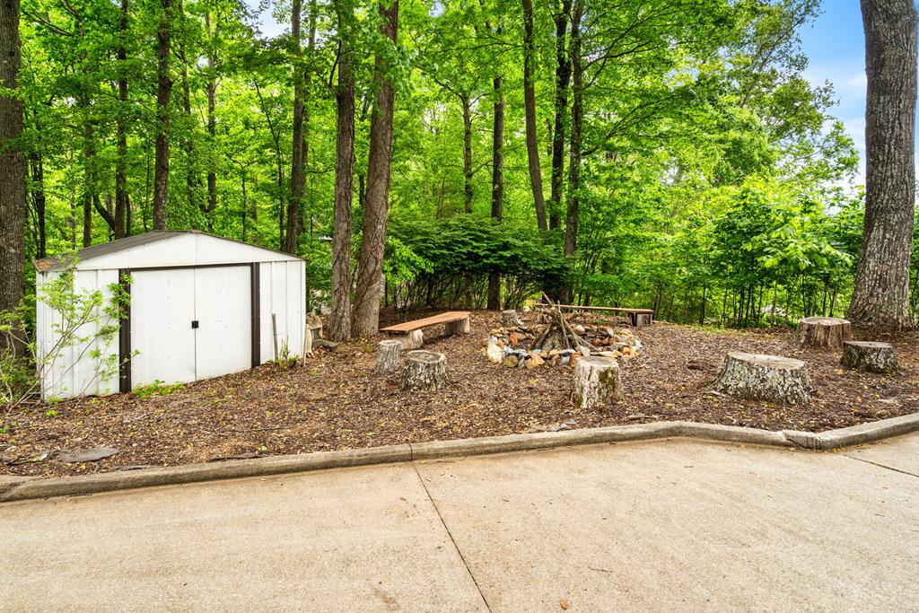 219 Lakeview Dr Property Photo 20