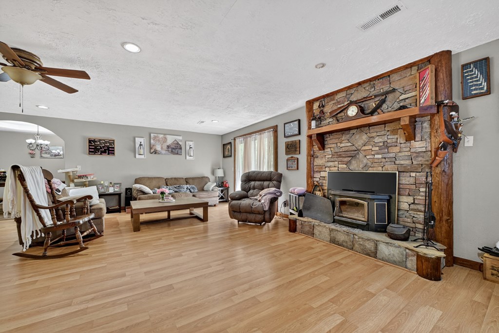 388 Jones Street Property Photo 7