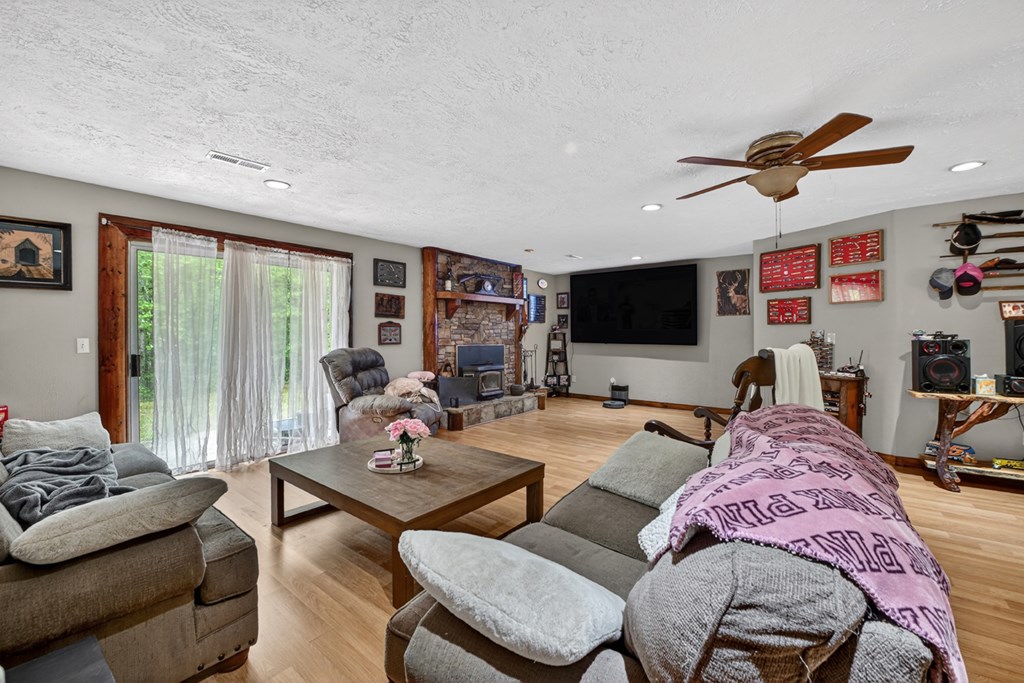 388 Jones Street Property Photo 33