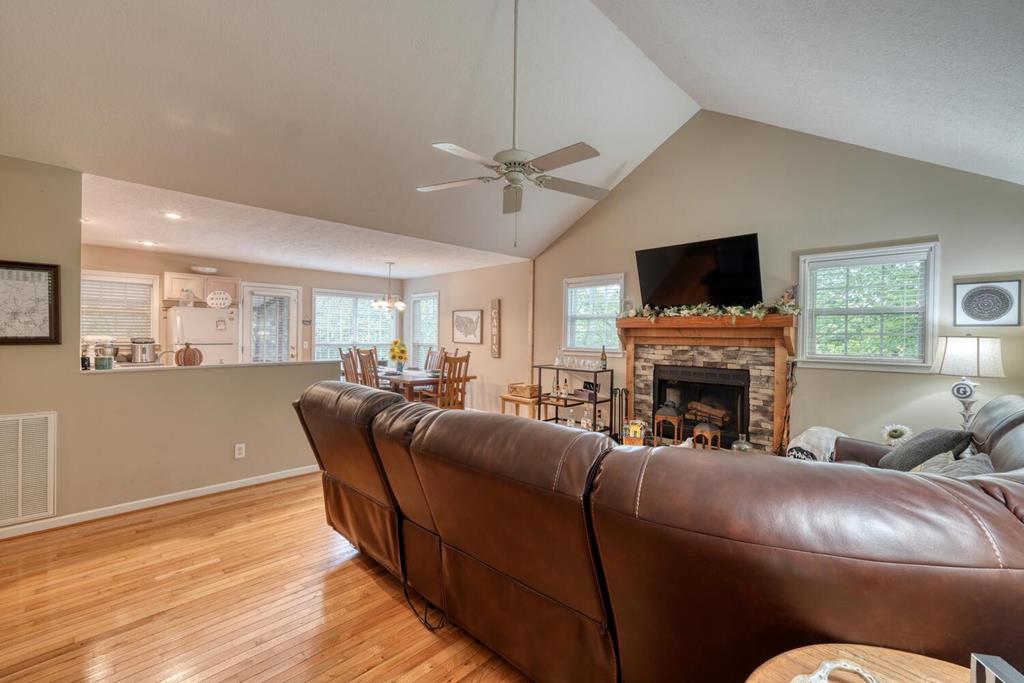 2532 Hunter Road Property Photo 10
