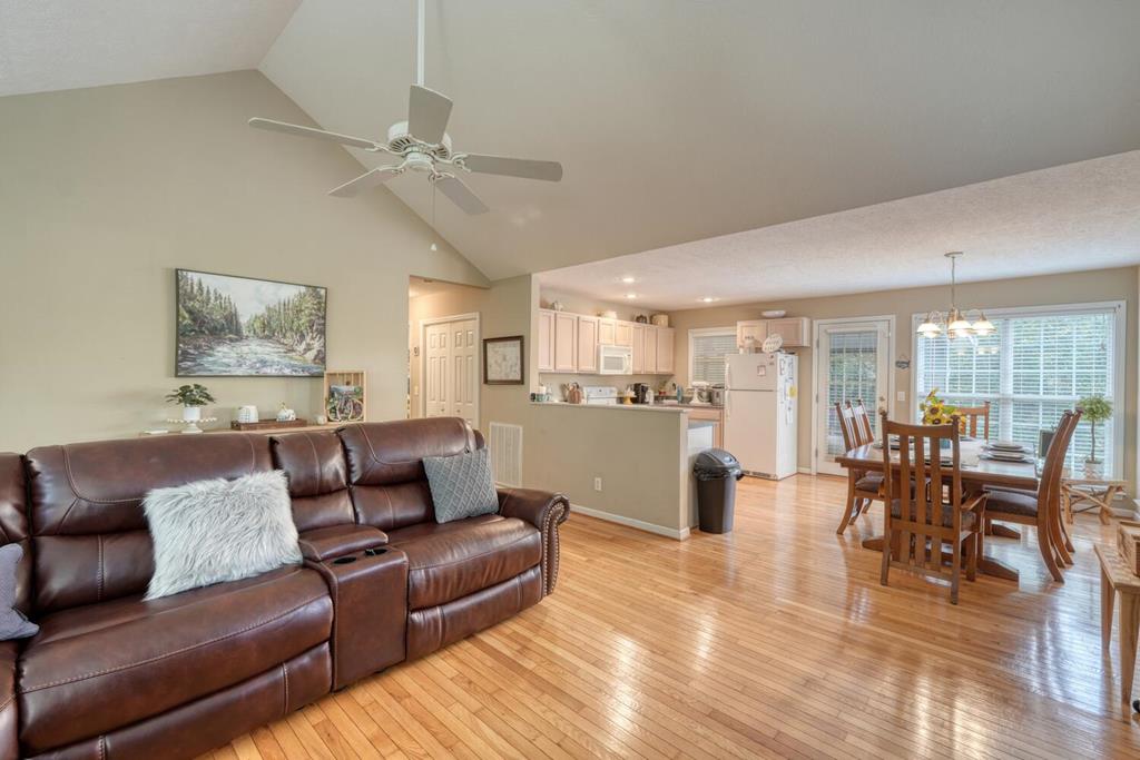 2532 Hunter Road Property Photo 11