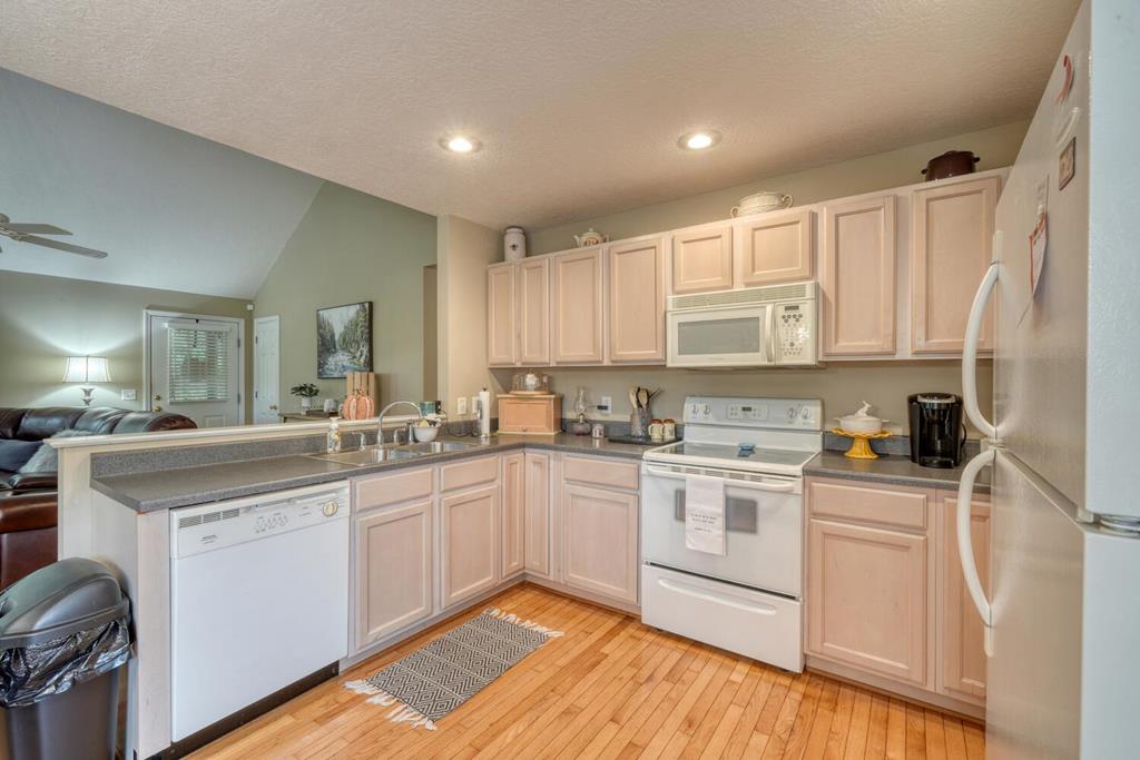 2532 Hunter Road Property Photo 16