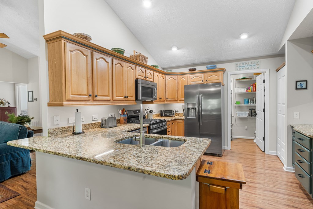 450 Longview Drive Property Photo 16