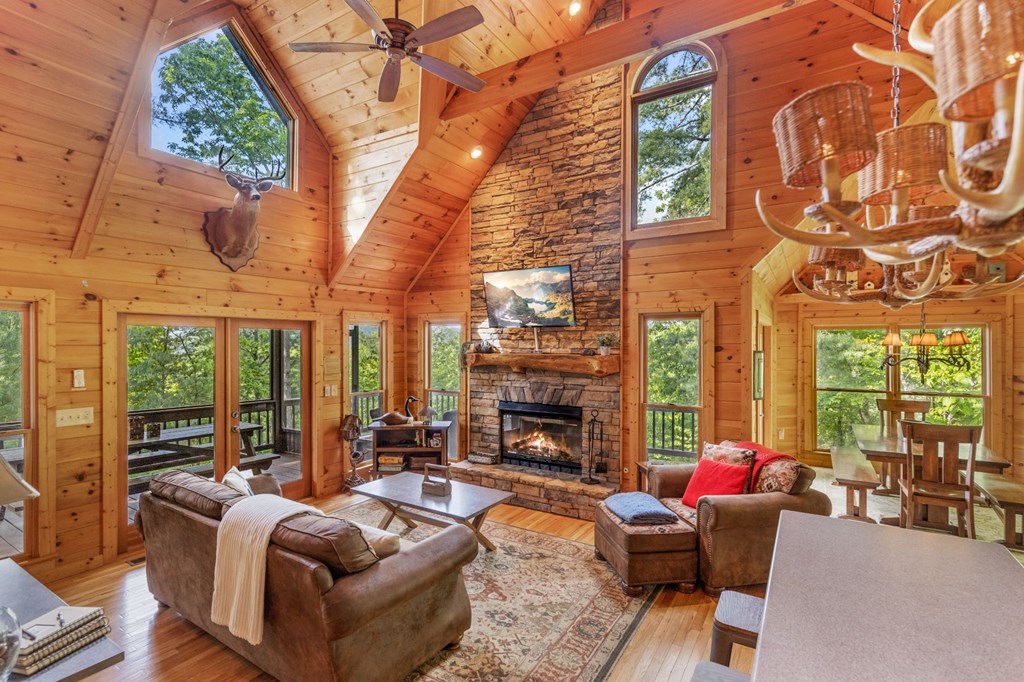98 Toccoa Overlook Drive Property Photo 8