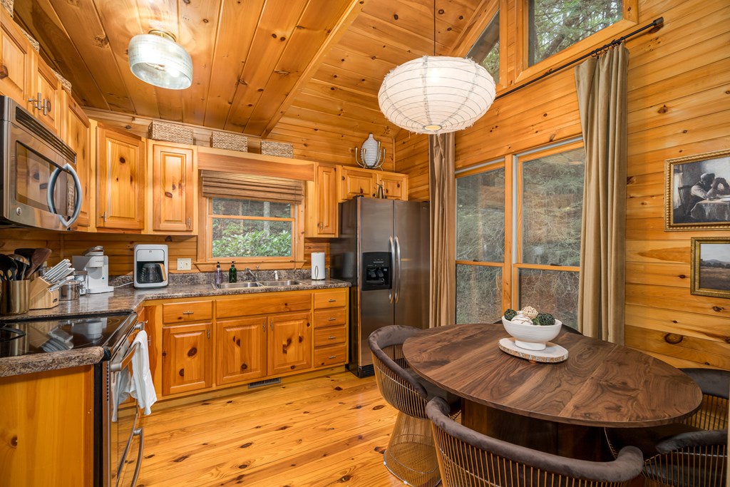 60 Icy Lane Property Photo 24