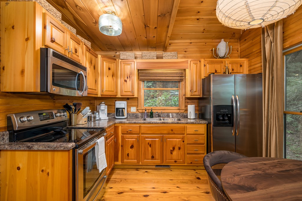 60 Icy Lane Property Photo 25