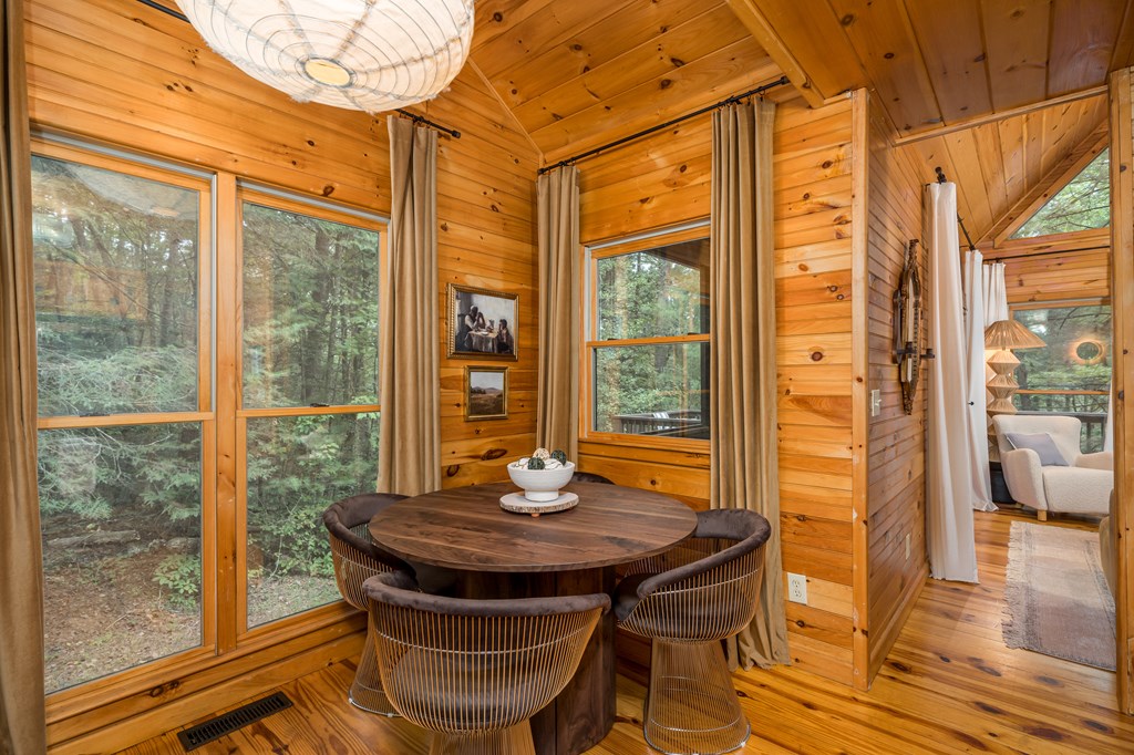 60 Icy Lane Property Photo 26