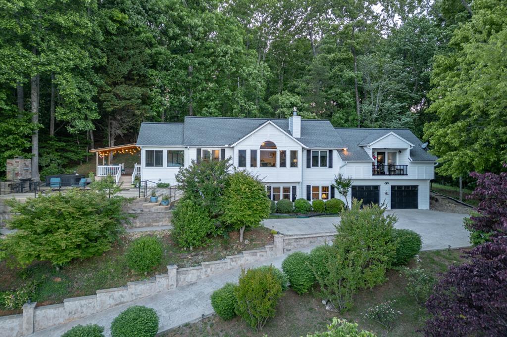 1925 Lakeview Summit Drive Property Photo 1