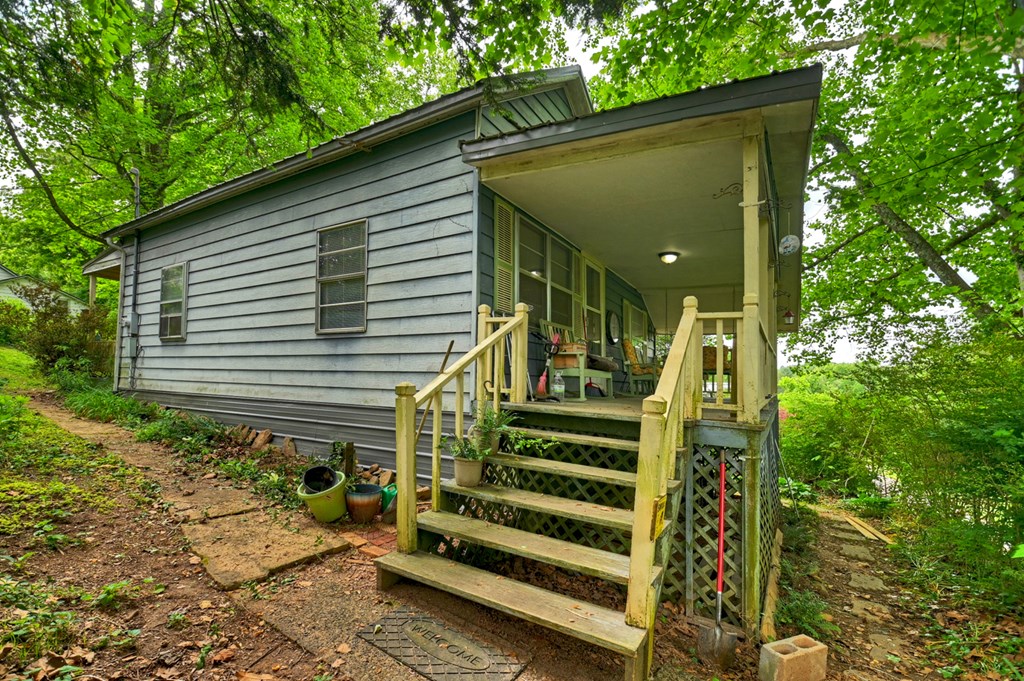 142 First Street Property Photo 4