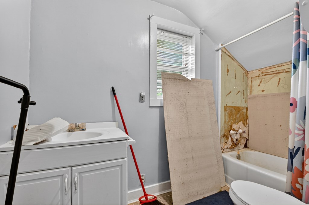 142 First Street Property Photo 22
