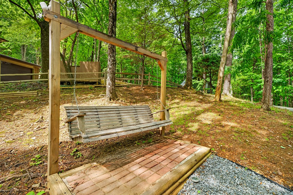 747 Mountain Oak Road Property Photo 3