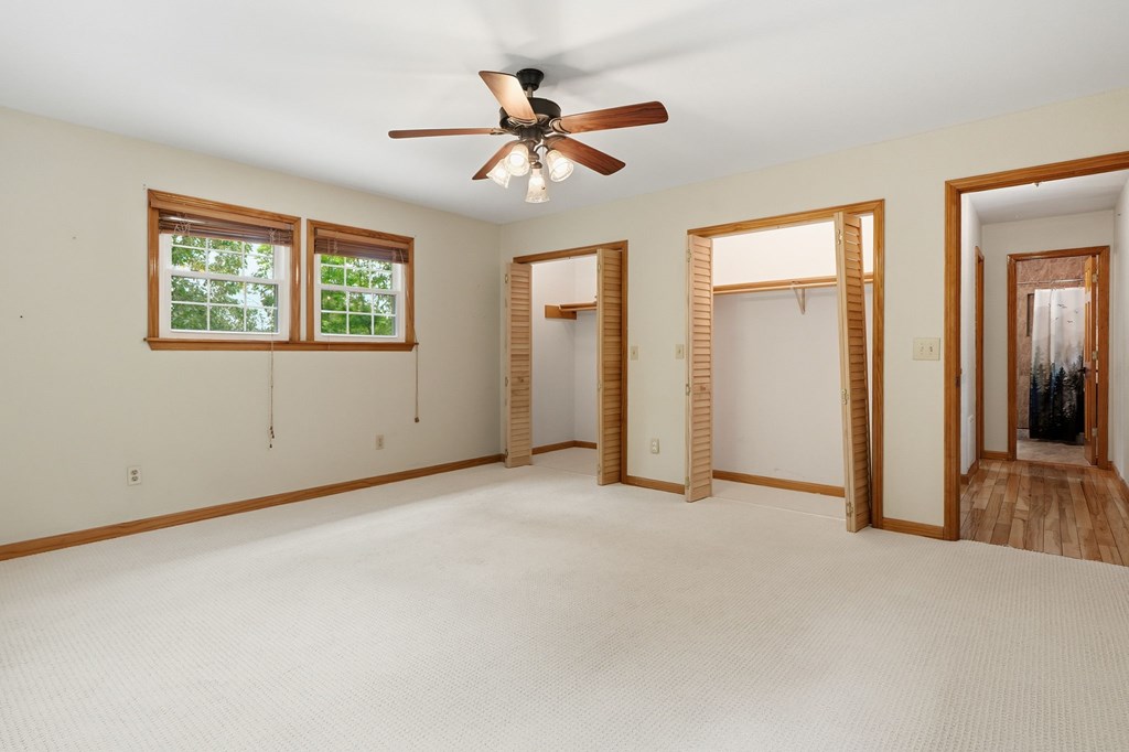 946 Laurel Circle Property Photo 21