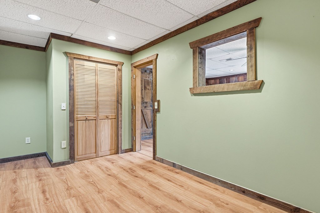 946 Laurel Circle Property Photo 31
