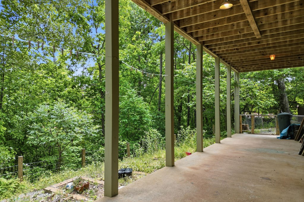 946 Laurel Circle Property Photo 34