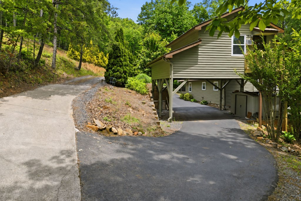 946 Laurel Circle Property Photo 35