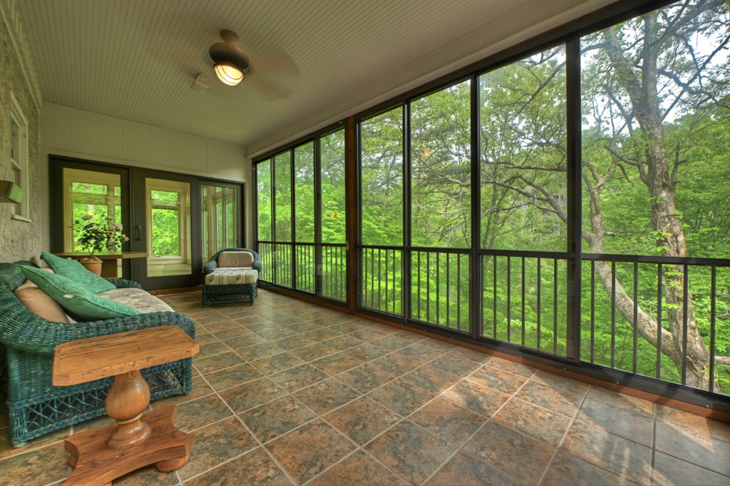 354 Kaely Drive Property Photo 10