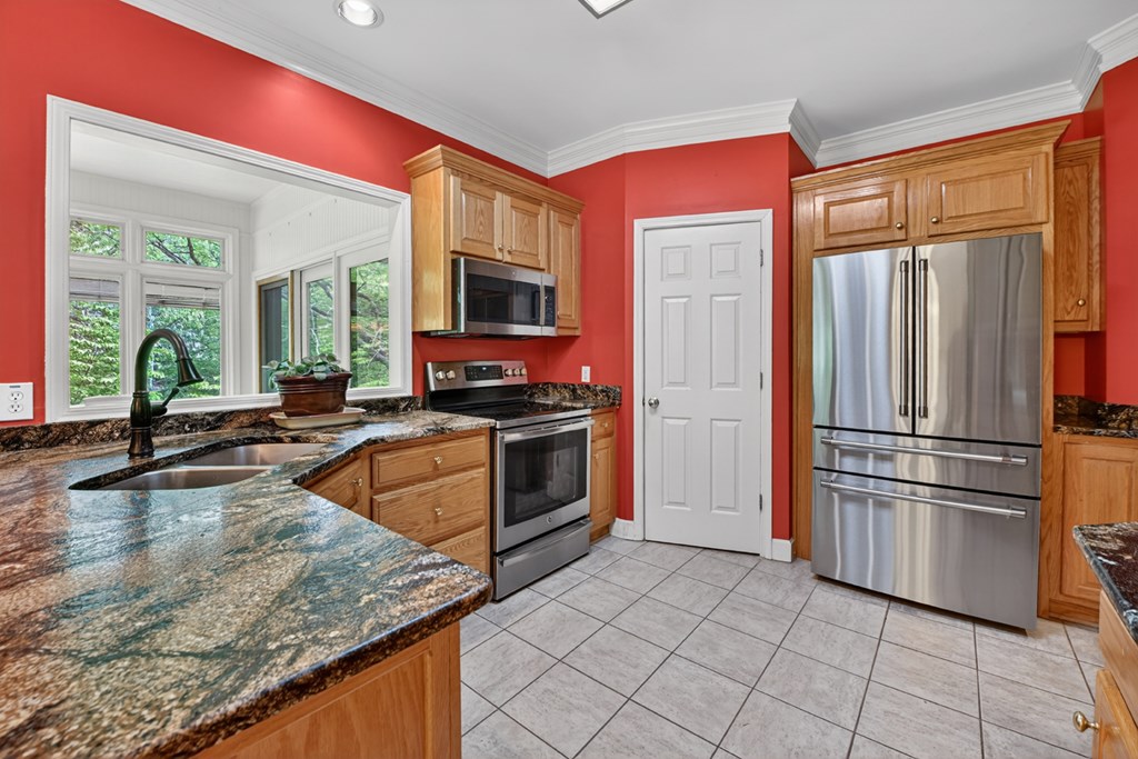 354 Kaely Drive Property Photo 15