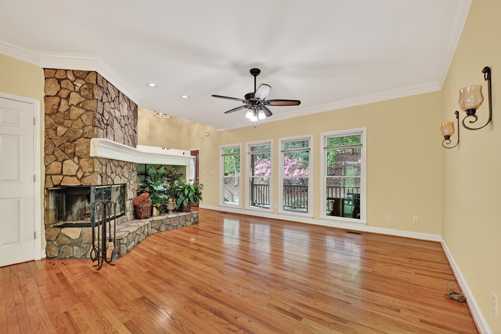 354 Kaely Drive Property Photo 18
