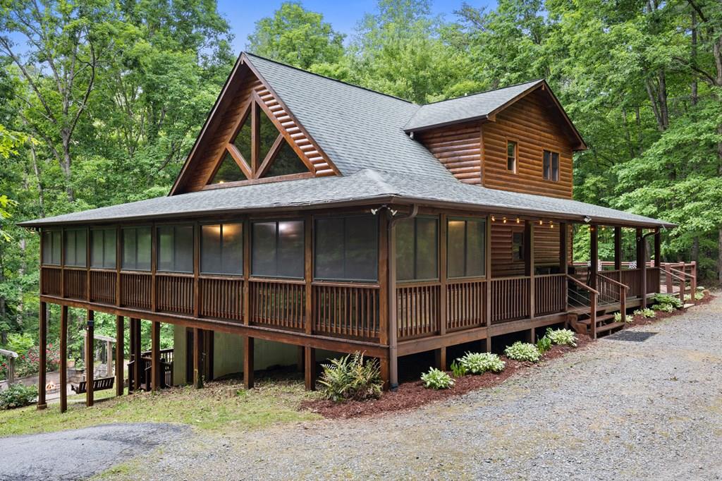220 Solar Drive Property Photo 1