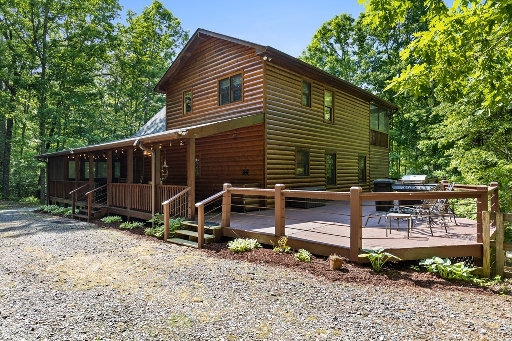 220 Solar Drive Property Photo 3