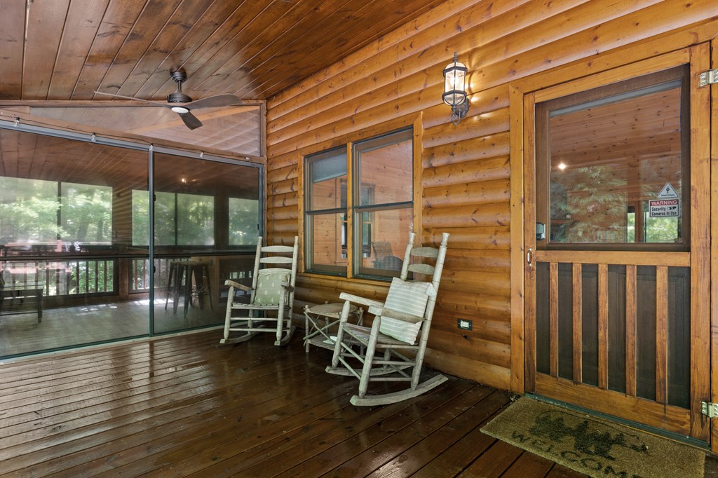 220 Solar Drive Property Photo 6