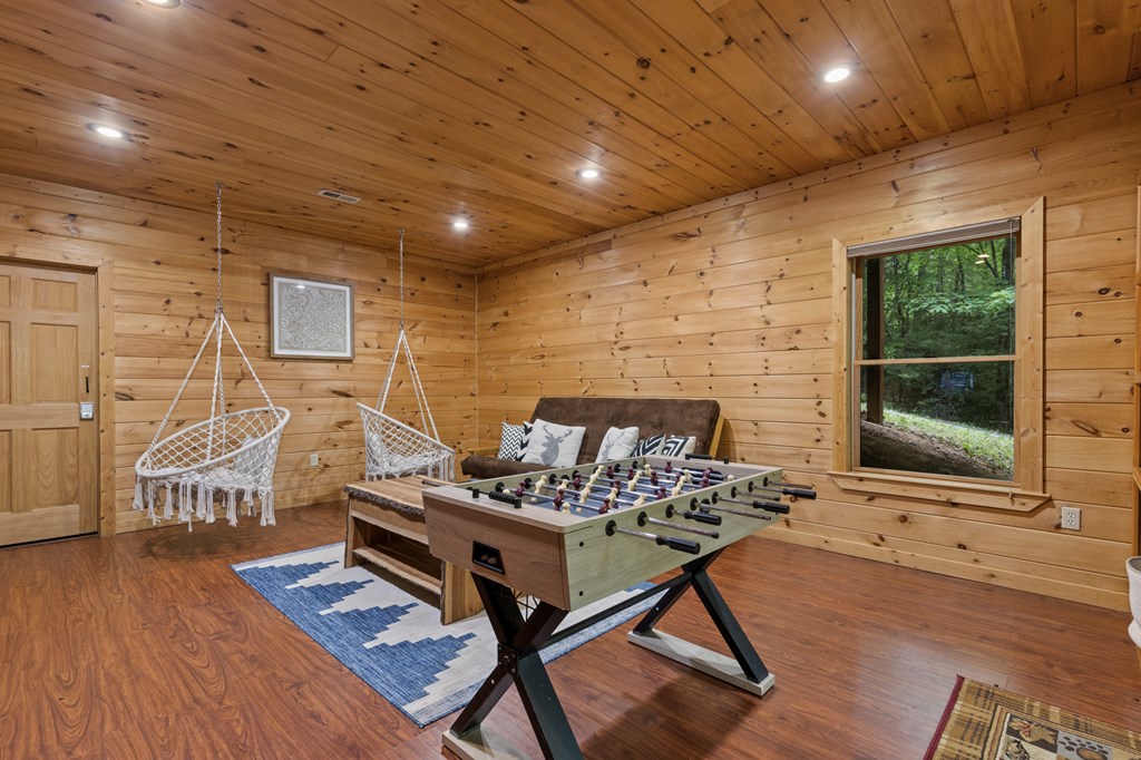 220 Solar Drive Property Photo 42