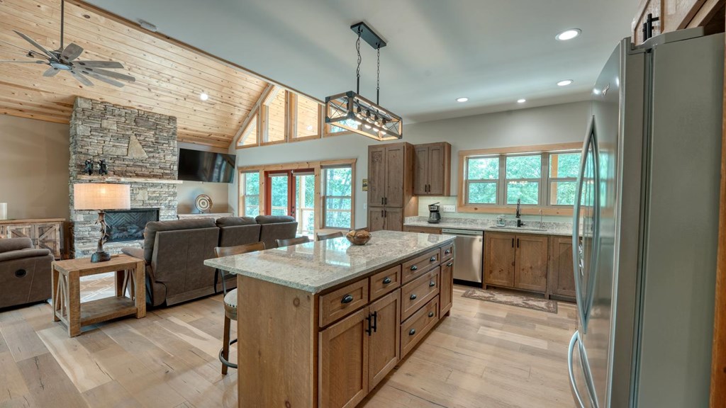 38 Edgewater Lane Property Photo 14