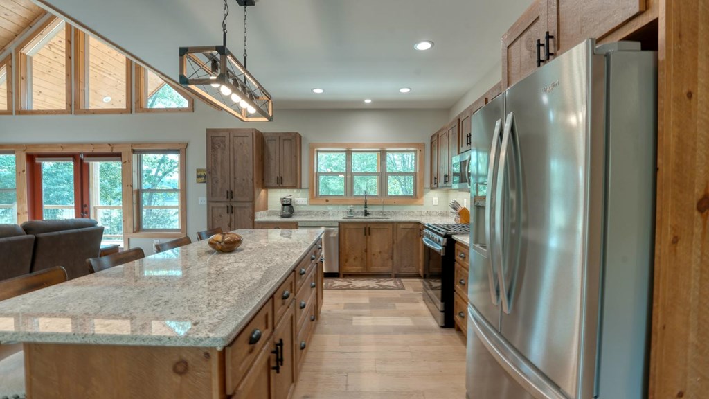 38 Edgewater Lane Property Photo 15
